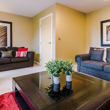 Stylish Townhouse Chester City Centre With Parking エクステリア 写真