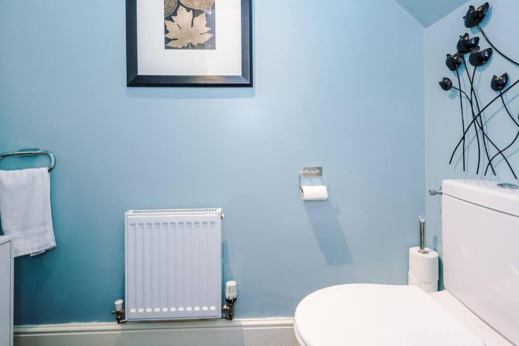 Stylish Townhouse Chester City Centre With Parking エクステリア 写真