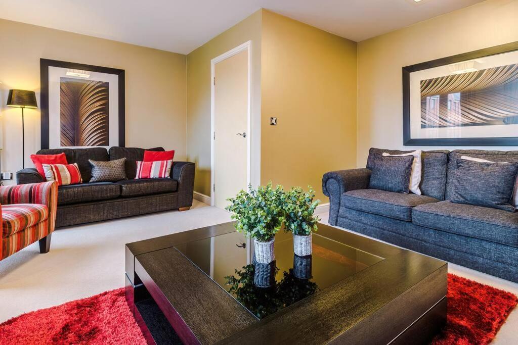 Stylish Townhouse Chester City Centre With Parking エクステリア 写真