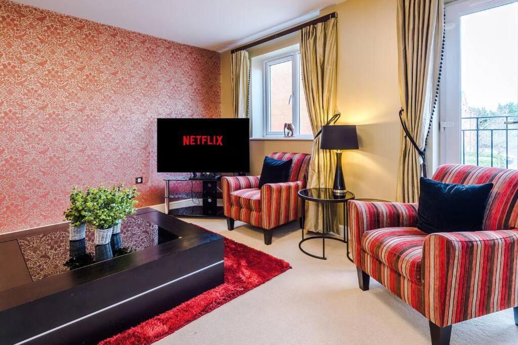 Stylish Townhouse Chester City Centre With Parking エクステリア 写真