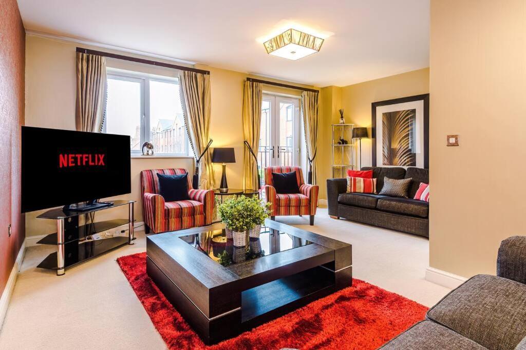 Stylish Townhouse Chester City Centre With Parking エクステリア 写真